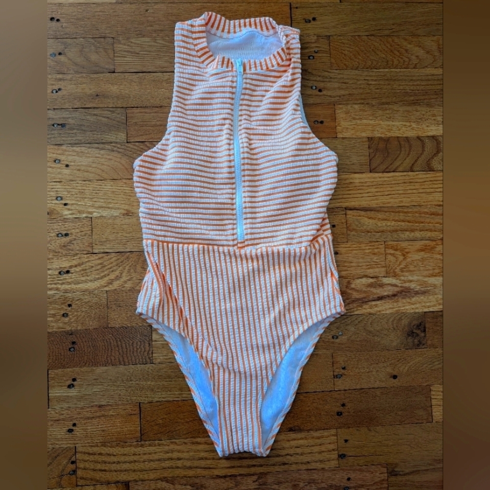 NWOT Splendid Striped Seersucker Front Zip One Piece Swim Suit